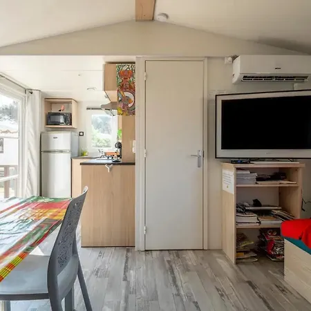 Confortable A Avec Terrasse Et Parking Inclus 纳博讷